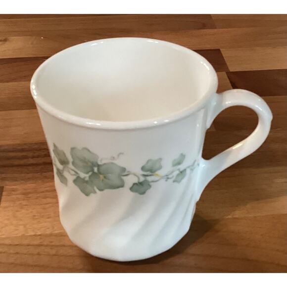 Vintage Corning Corelle Callaway Ivy Swirl Coffee Tea Cups Green Ivy Set of 4 - Picture 9 of 10